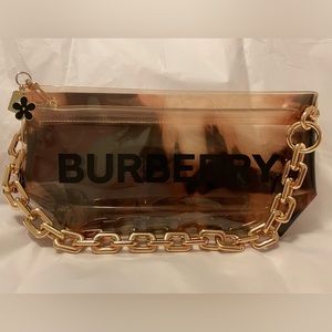 🔥🔥💯 AUTHENTIC Burberry pouch to shoulder bag!!😍